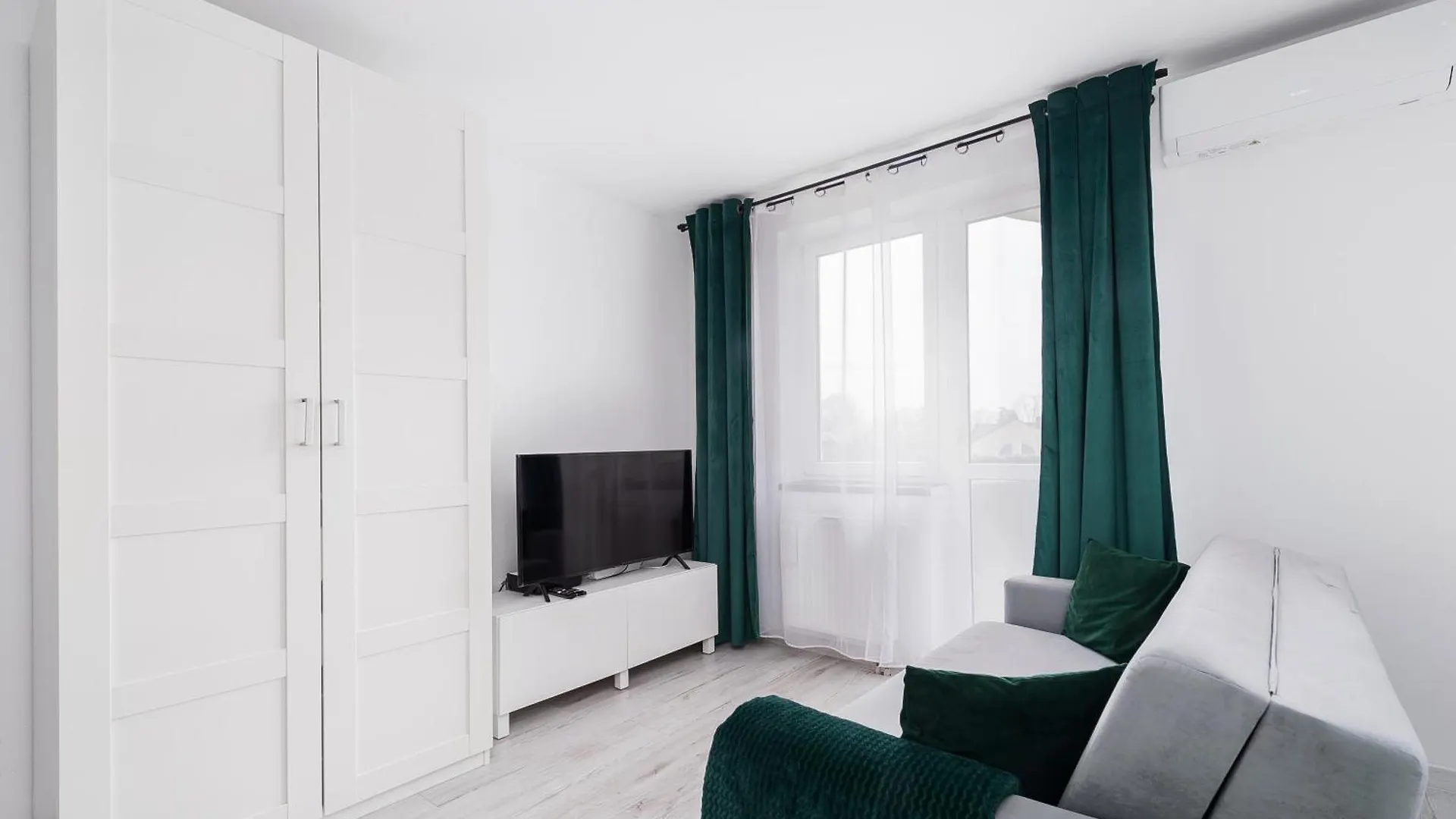 Bella Casa Premium Apartment - 117A Kobierzynska Краков 0*,  Польша