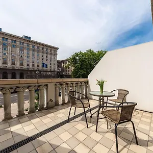 Kreschatik 21, With Terrace Апартаменты Киев