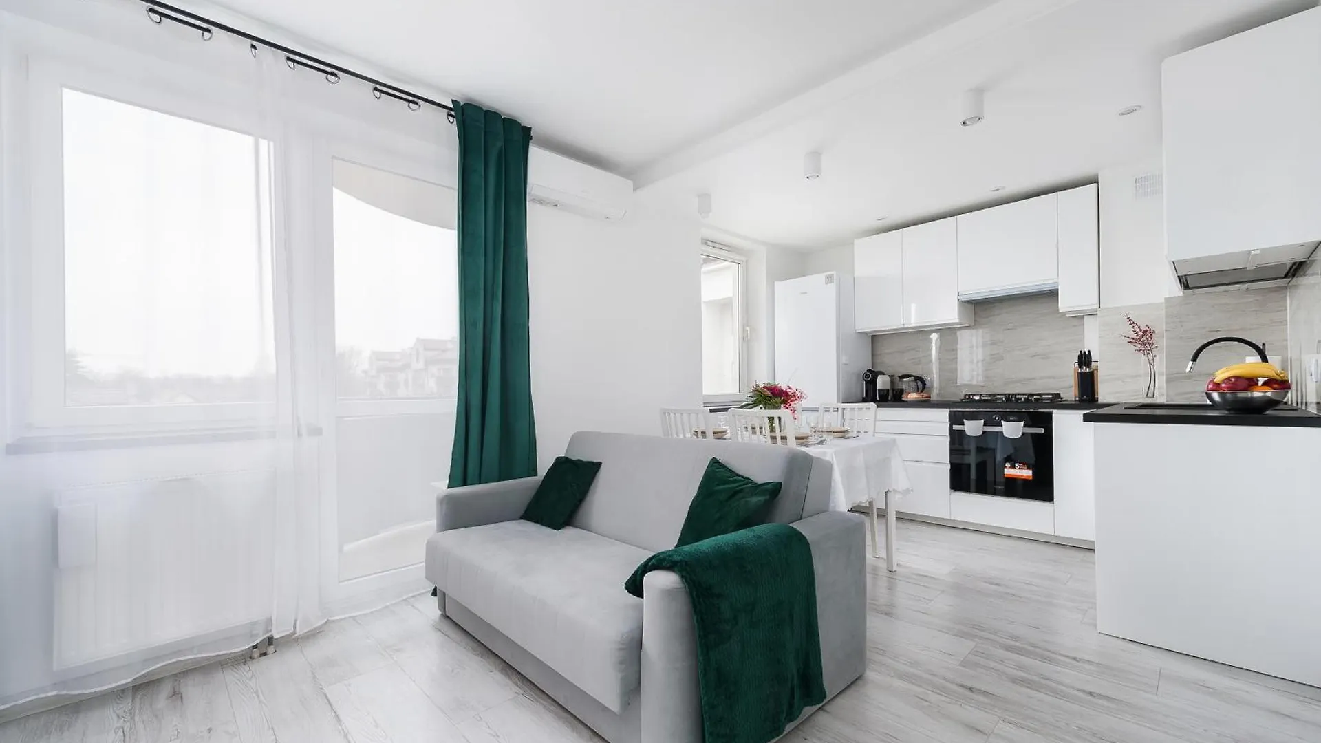 Bella Casa Economy Apartment - 117A Kobierzynska Kraków
