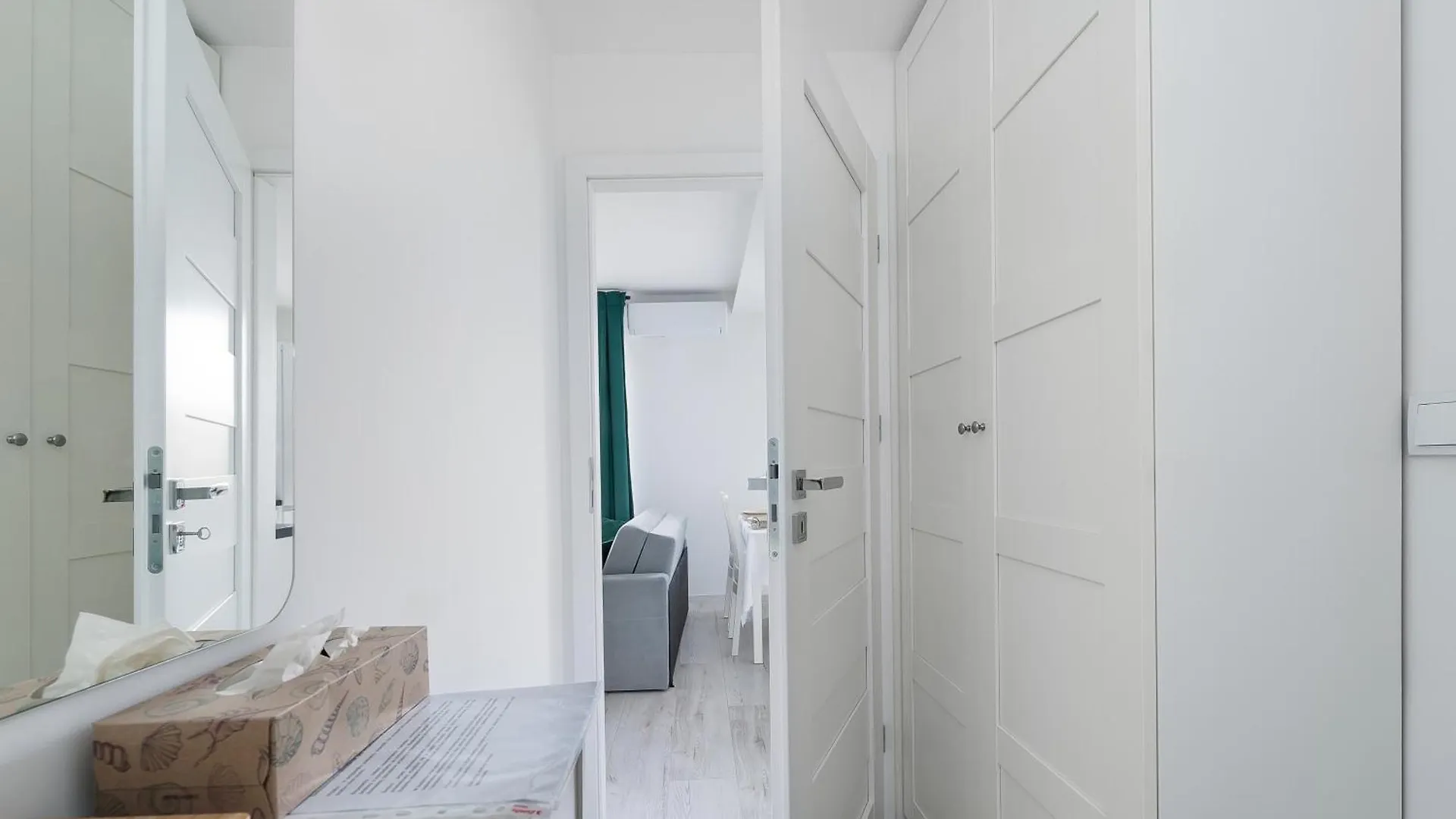 Bella Casa Economy Apartment - 117A Kobierzynska Kraków